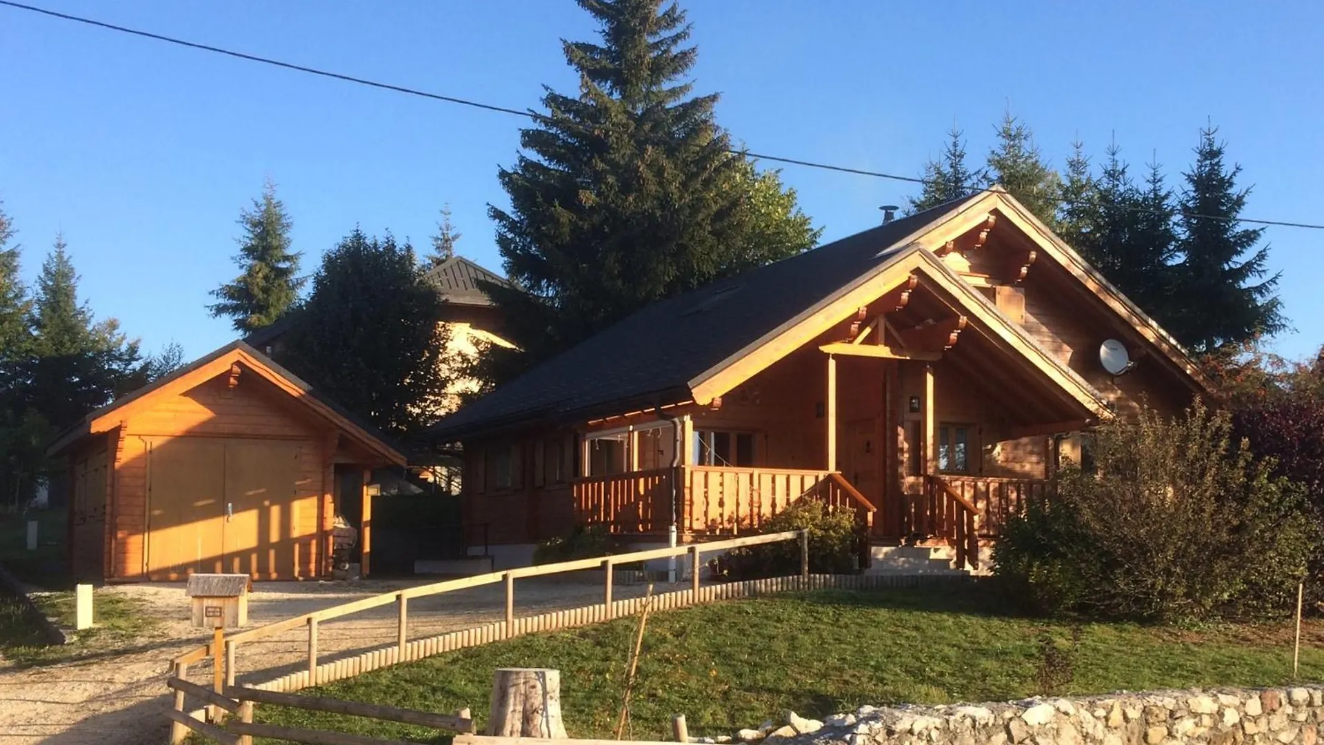 Chalet La Marmotte Les Deserts  Les Deserts (Savoie)